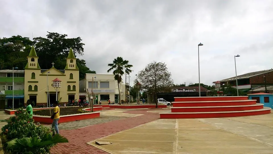 Parque principal e iglesia de Necoclí